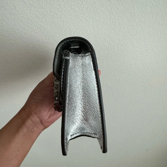 Gucci Dionysus Silver Metallic Shoulder Bag with Embellished Horseshoe Accent - Picture 2 of 5